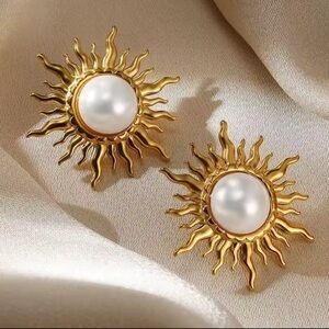 Anthropologie Radiant Gold Sunburst Earrings with Pearl